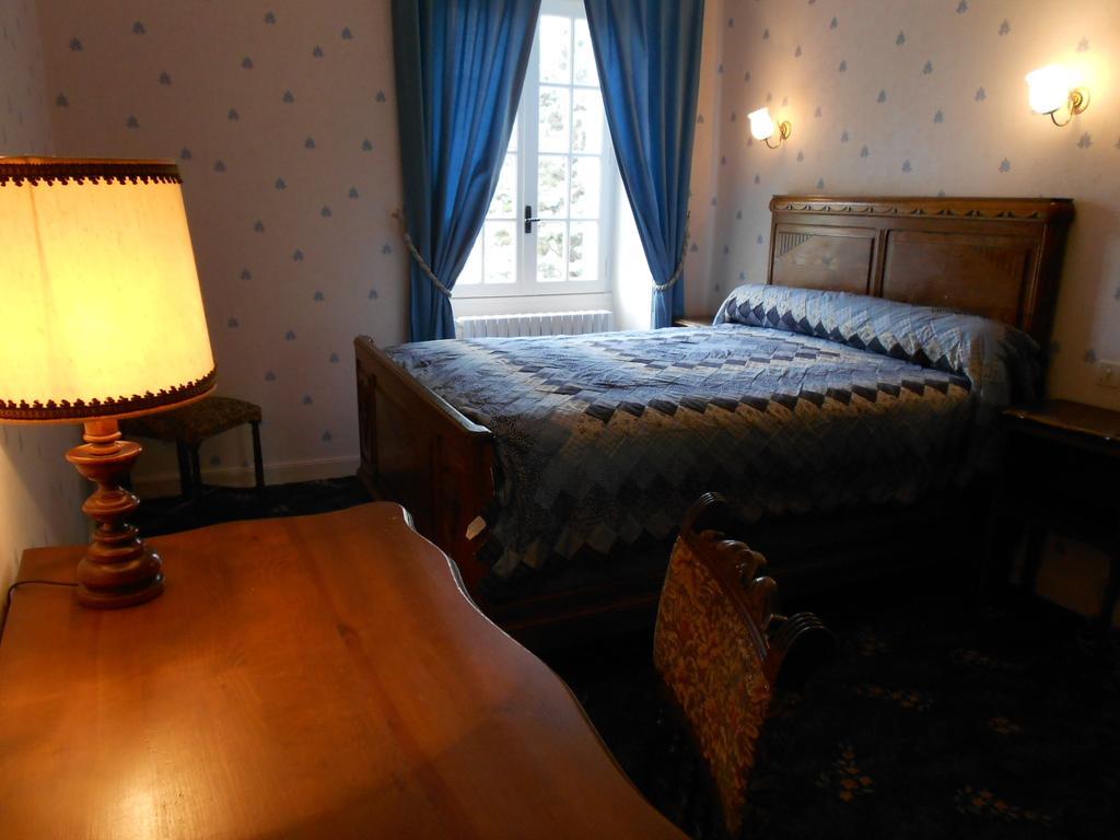 Hotel Restaurant Du Moulin De Barette ブラヴォジー 部屋 写真