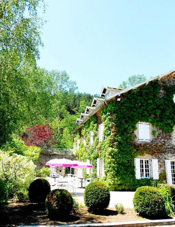 Hotel Restaurant Du Moulin De Barette ブラヴォジー エクステリア 写真