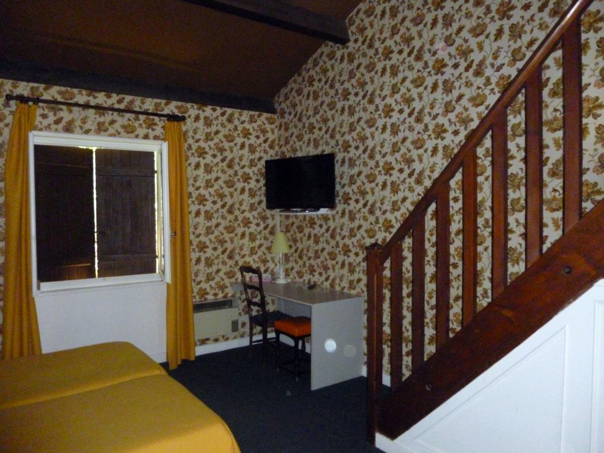 Hotel Restaurant Du Moulin De Barette ブラヴォジー エクステリア 写真