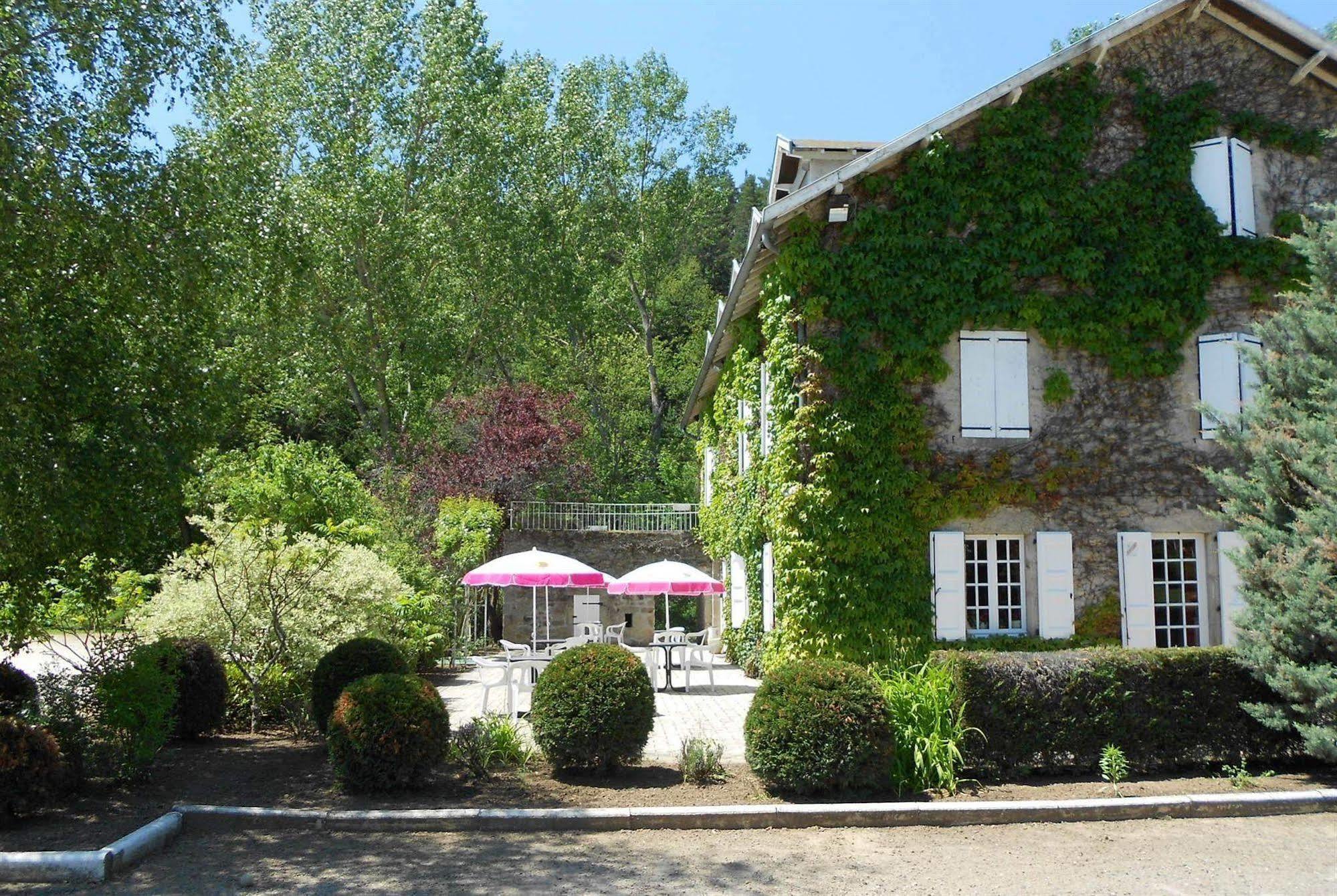 Hotel Restaurant Du Moulin De Barette ブラヴォジー エクステリア 写真