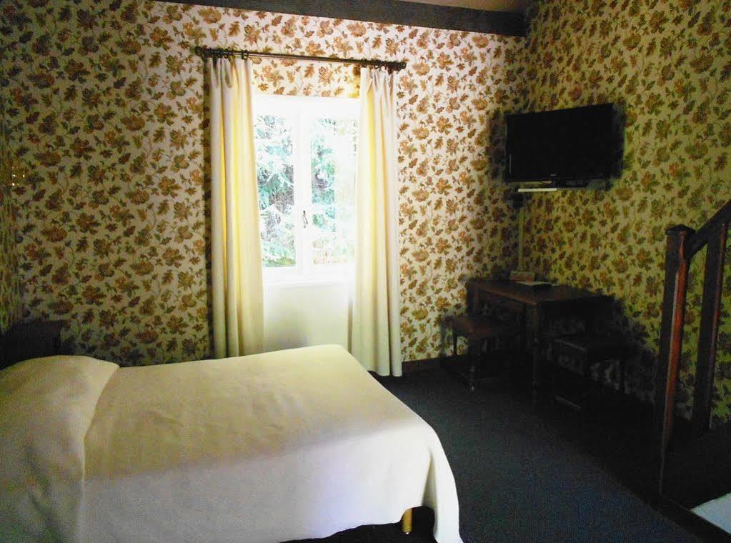 Hotel Restaurant Du Moulin De Barette ブラヴォジー エクステリア 写真